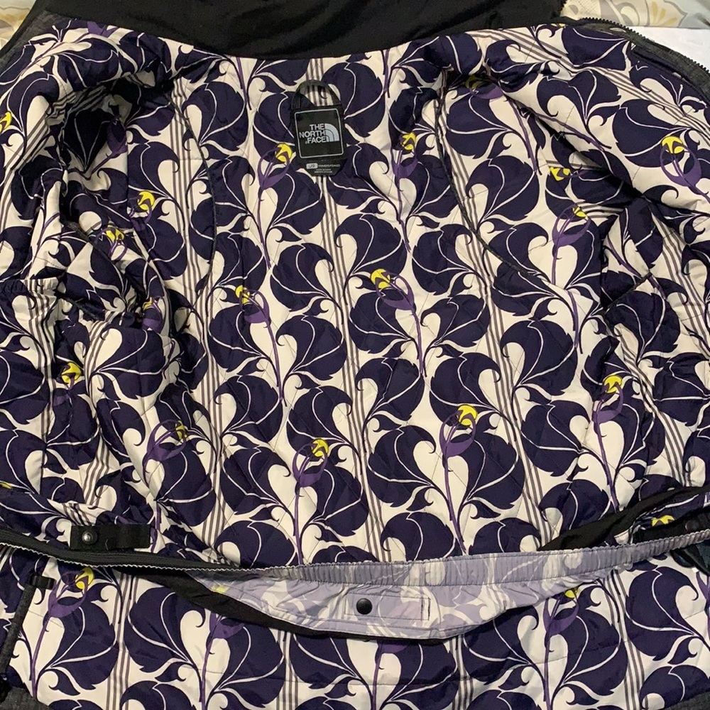 North Face Ski Jacket - image 6